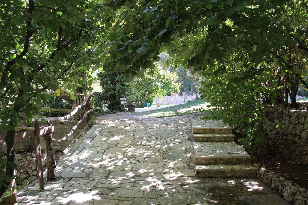 Sahrat al Qashsh Domaine De Chouchene酒店 外观 照片
